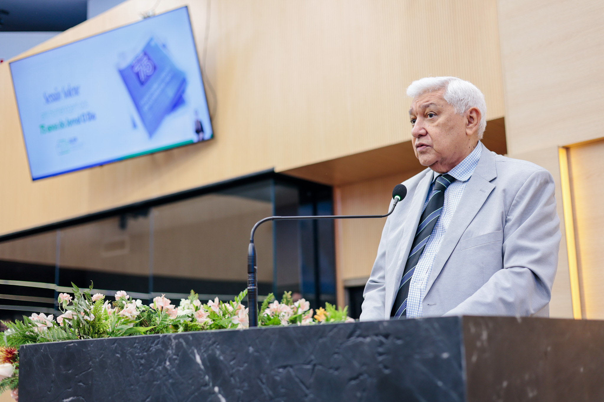 SESSÃO SOLENE EM HOMENAGEM AO JORNAL O DIA (29).jpg