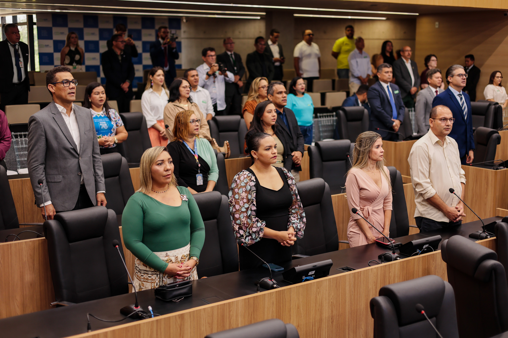 SESSÃO SOLENE EM HOMENAGEM AO JORNAL O DIA (7).jpg