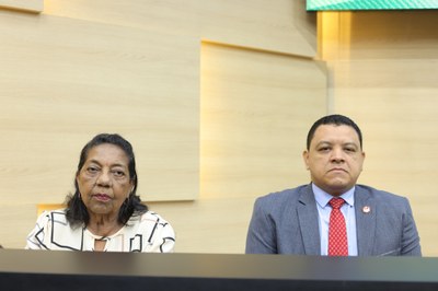 SESSÃO SOLENE TITULO DE CIDADANIA AOS SENHORES JORGE LUIZ HOLANDA GUSMÃO E MARIO JORGE ROQUE DO VALE VIEIRA CARVALHO - FOTOS REGIS FALCAO ASCOM ALEPI (11).jpg
