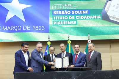 SESSÃO SOLENE TITULO DE CIDADANIA AOS SENHORES JORGE LUIZ HOLANDA GUSMÃO E MARIO JORGE ROQUE DO VALE VIEIRA CARVALHO - FOTOS REGIS FALCAO ASCOM ALEPI (9).jpg
