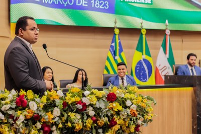 TÍTULO DE CIDADANIA AO PASTOR DIRCEU NETO (13).jpg