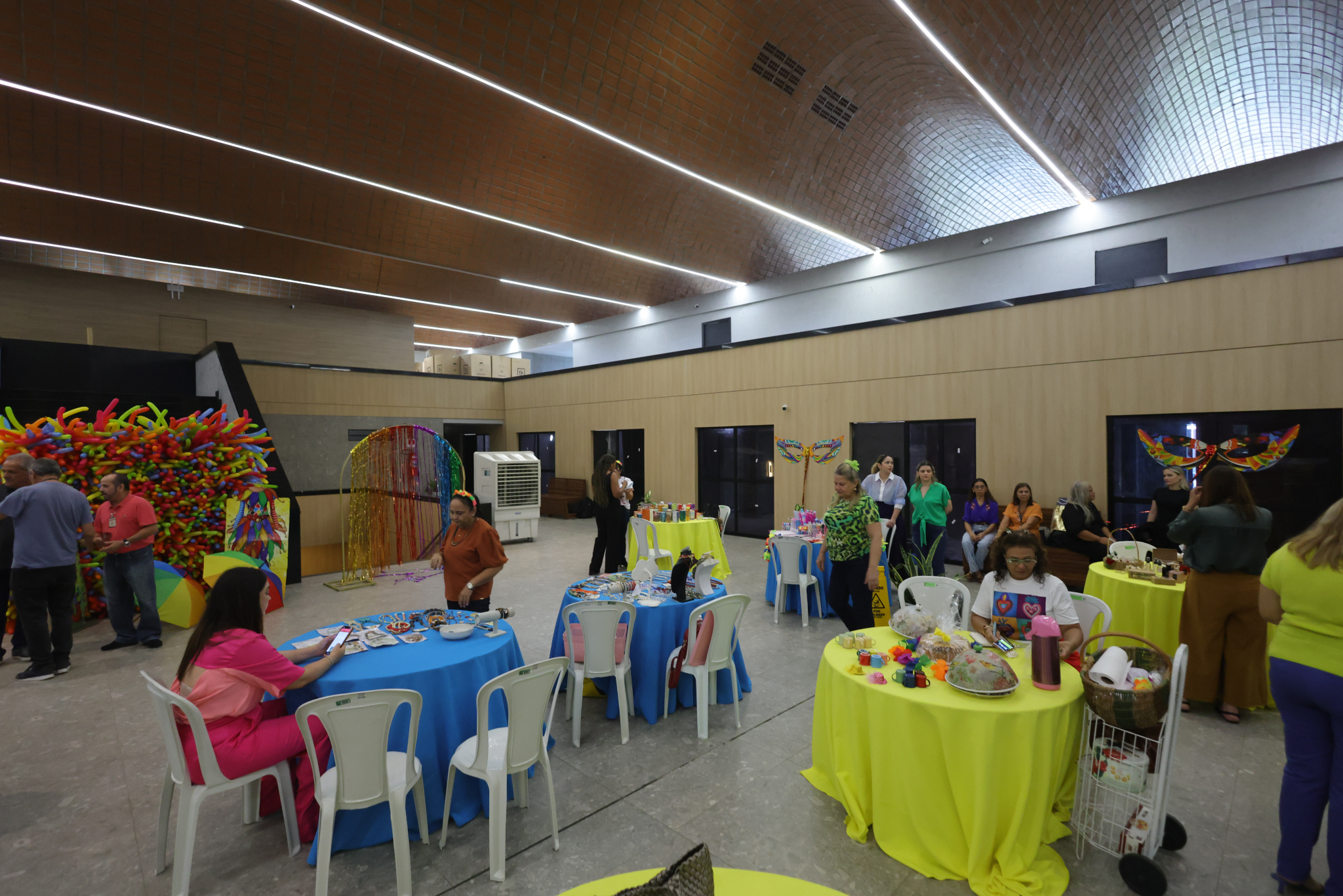 FEIRA DAS SERVIDORAS E DA AGRICULTURA FAMILIAR - FOTOS REGIS FALCAO ASCOM ALEPI (4).jpg