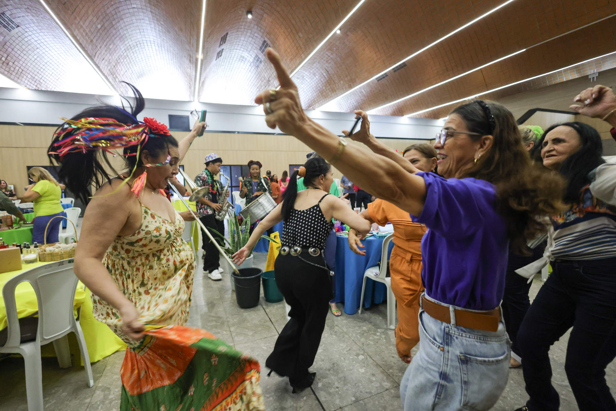 FEIRA DAS SERVIDORAS E DA AGRICULTURA FAMILIAR - FOTOS REGIS FALCAO ASCOM ALEPI (7).jpg