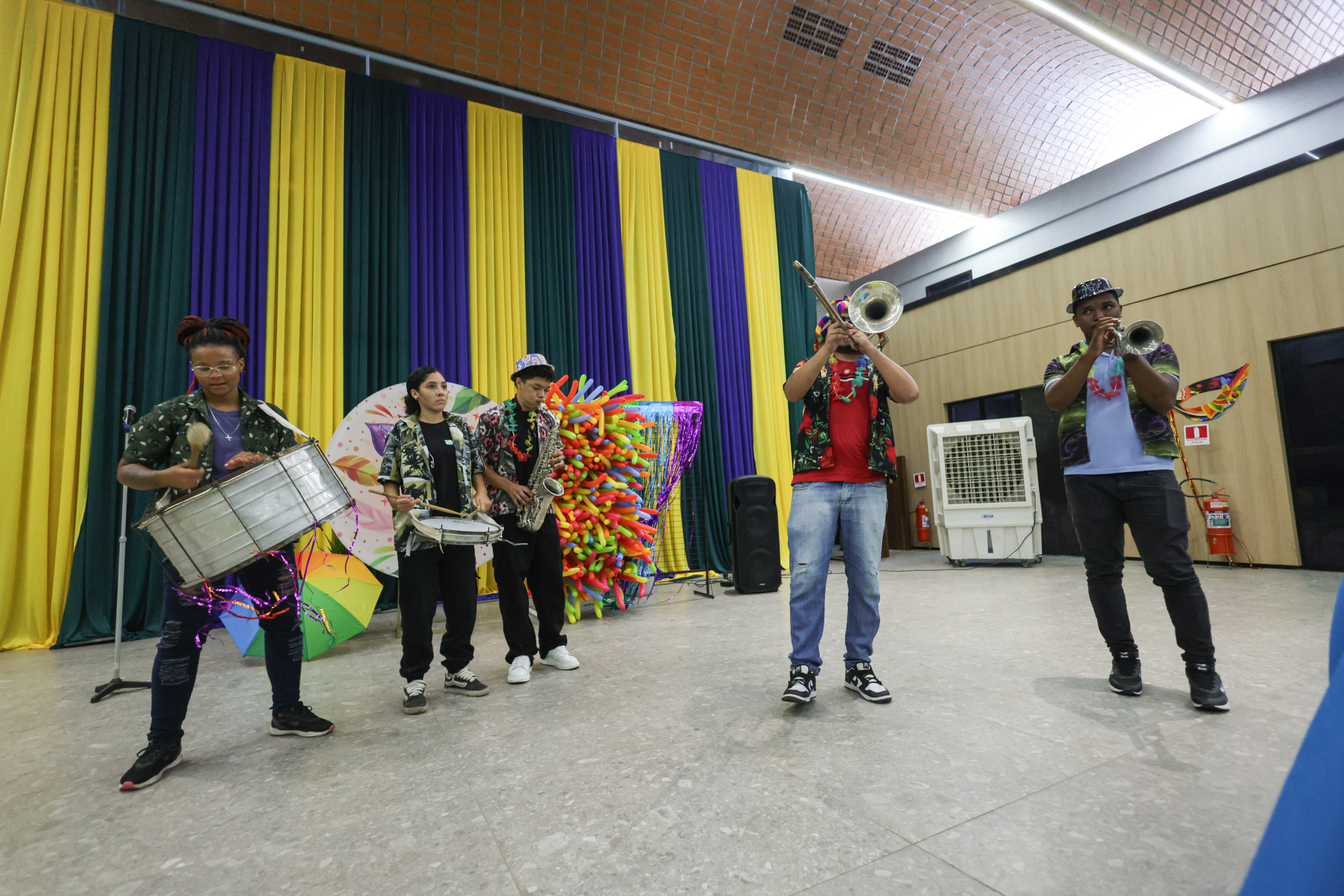 FEIRA DAS SERVIDORAS E DA AGRICULTURA FAMILIAR - FOTOS REGIS FALCAO ASCOM ALEPI.jpg