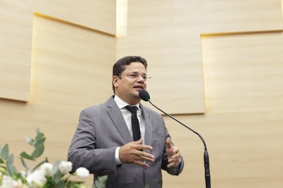 SESSÃO SOLENE TÍTULO DE CIDADANIA SRS BRUNO CRAVO ALVES E GIUSEPPE SERRA SECA VIEIRA  FOTOS REGIS FALCÃO ASCOM ALEPI  (1).jpg