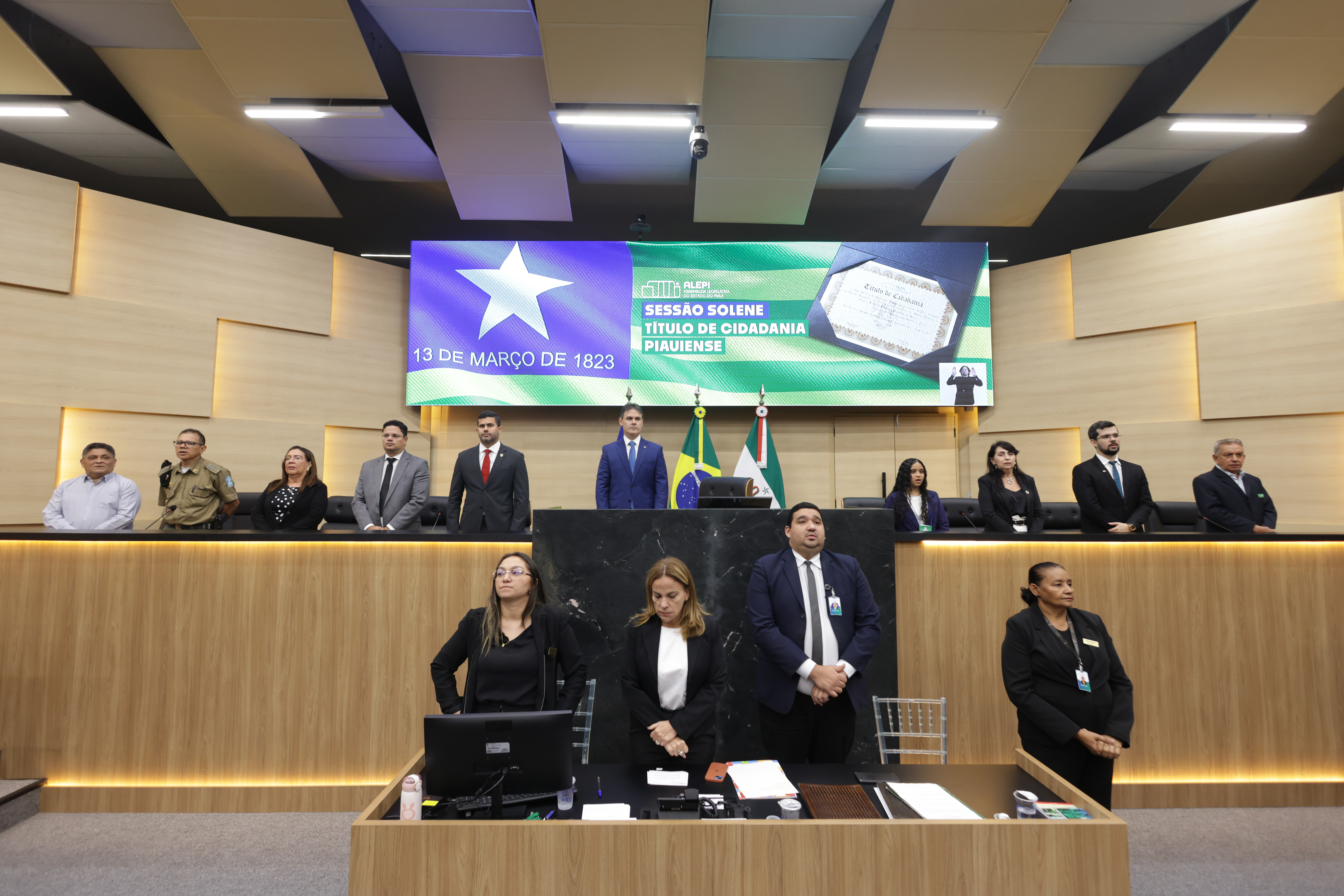 SESSÃO SOLENE TÍTULO DE CIDADANIA SRS BRUNO CRAVO ALVES E GIUSEPPE SERRA SECA VIEIRA  FOTOS REGIS FALCÃO ASCOM ALEPI  (24).jpg