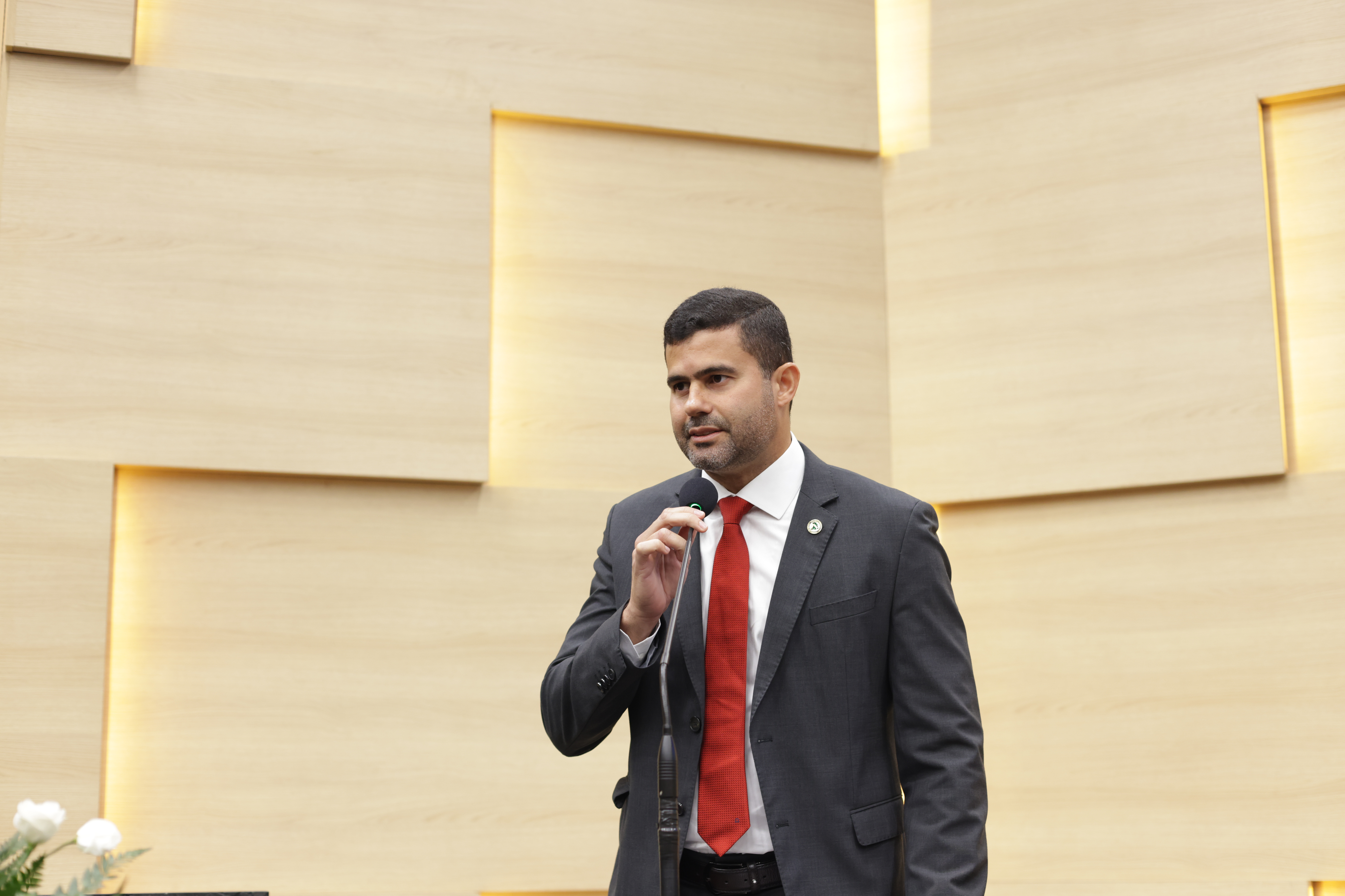 SESSÃO SOLENE TÍTULO DE CIDADANIA SRS BRUNO CRAVO ALVES E GIUSEPPE SERRA SECA VIEIRA  FOTOS REGIS FALCÃO ASCOM ALEPI  (4).jpg