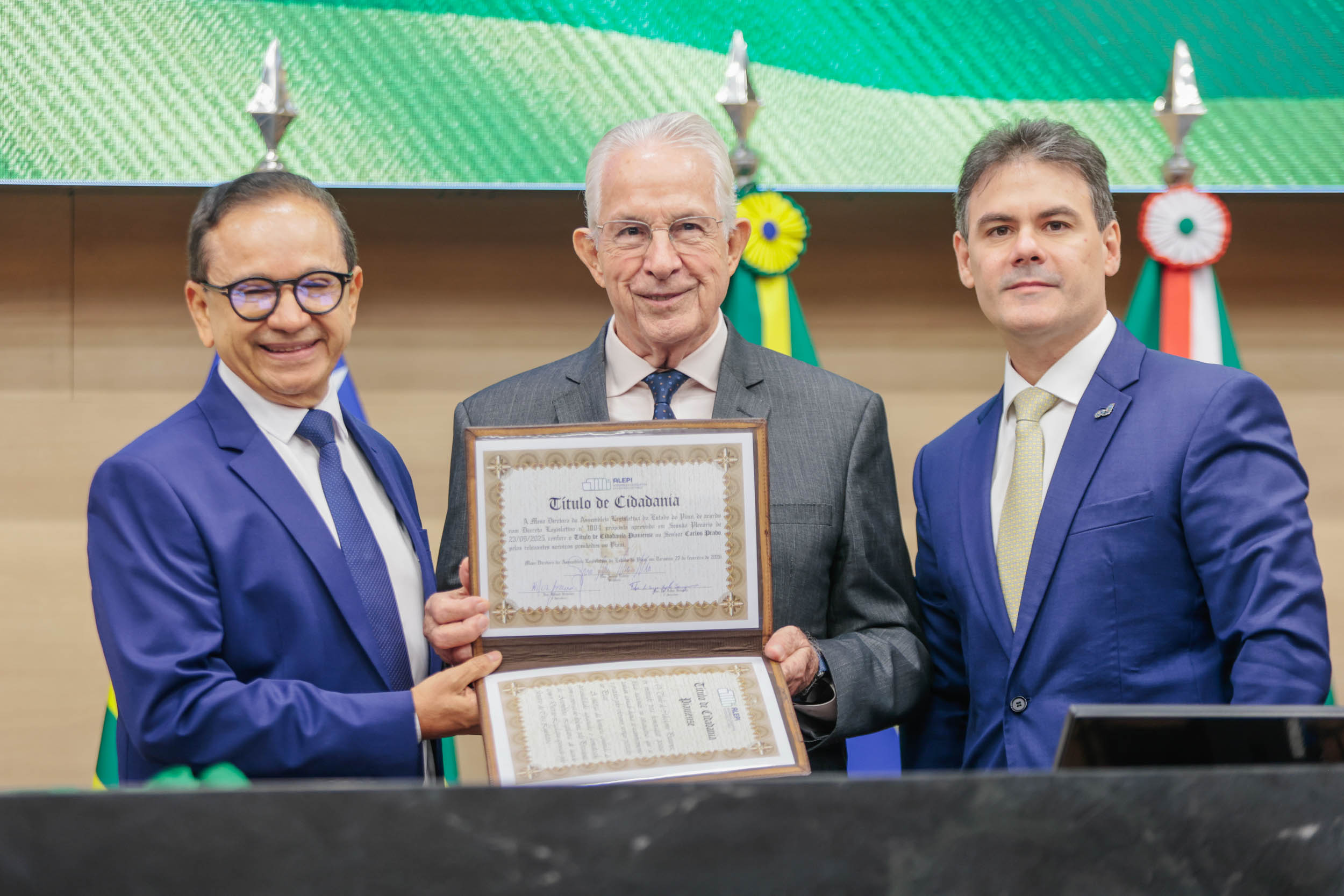 TÍTULO DE CIDADANIA AO EMPRESÁRIO CARLOS PRADO (13).jpg