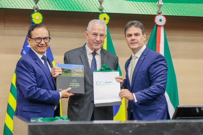 TÍTULO DE CIDADANIA AO EMPRESÁRIO CARLOS PRADO (15).jpg