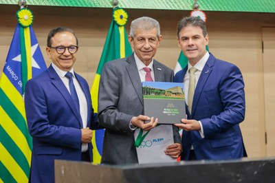 TÍTULO DE CIDADANIA AO EMPRESÁRIO CARLOS PRADO (16).jpg