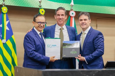 TÍTULO DE CIDADANIA AO EMPRESÁRIO CARLOS PRADO (19).jpg