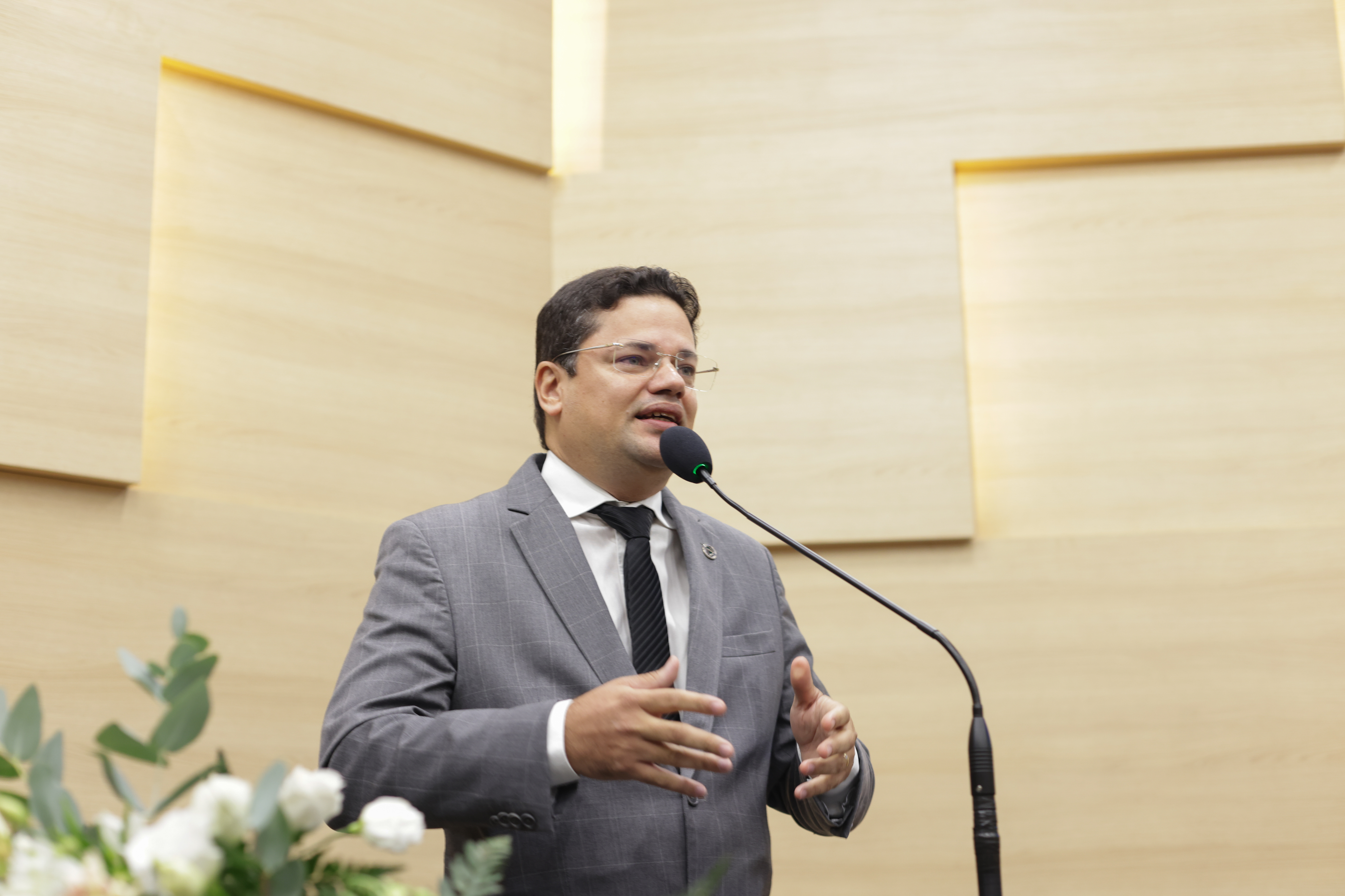 SESSÃO SOLENE TÍTULO DE CIDADANIA SRS BRUNO CRAVO ALVES E GIUSEPPE SERRA SECA VIEIRA  FOTOS REGIS FALCÃO ASCOM ALEPI  (1).jpg