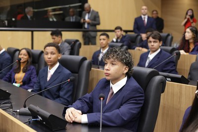 SESSÃO SOLENE TÍTULO DE CIDADANIA SRS BRUNO CRAVO ALVES E GIUSEPPE SERRA SECA VIEIRA  FOTOS REGIS FALCÃO ASCOM ALEPI  (10).jpg