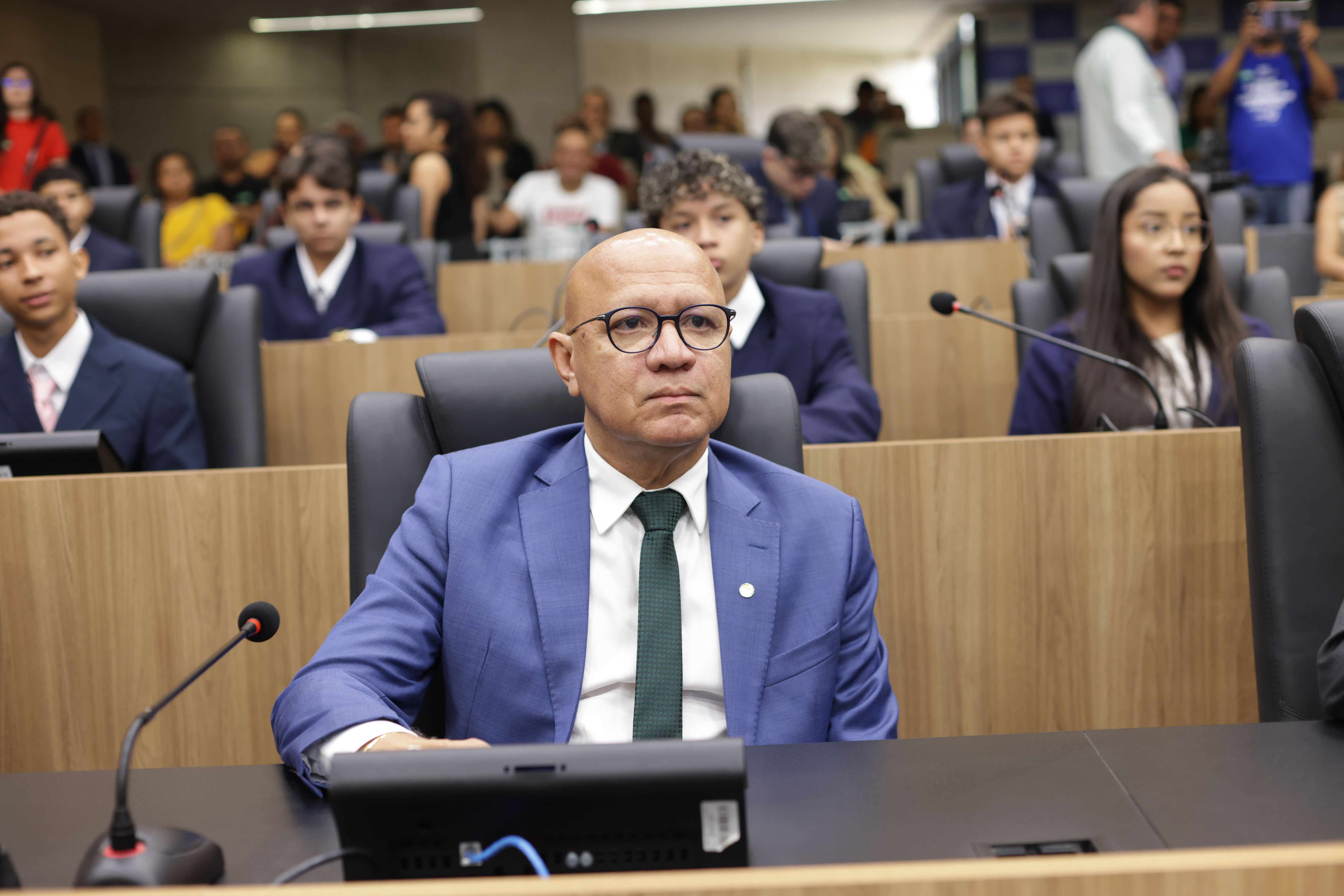 SESSÃO SOLENE TÍTULO DE CIDADANIA SRS BRUNO CRAVO ALVES E GIUSEPPE SERRA SECA VIEIRA  FOTOS REGIS FALCÃO ASCOM ALEPI  (17).jpg