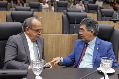 SESSÃO SOLENE TÍTULO DE CIDADANIA SRS BRUNO CRAVO ALVES E GIUSEPPE SERRA SECA VIEIRA  FOTOS REGIS FALCÃO ASCOM ALEPI .jpg