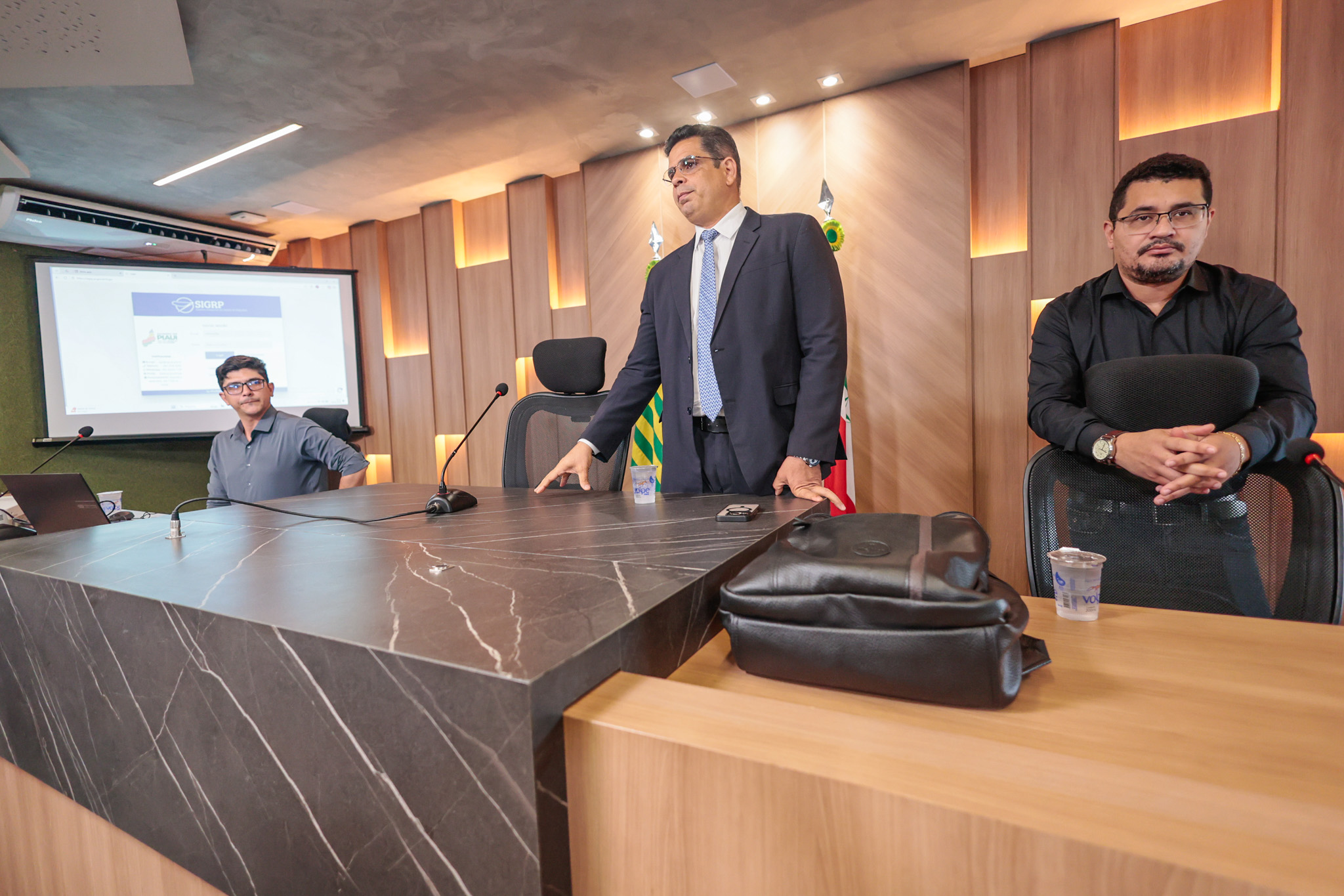 CURSO SOBRE EMENDA PARLAMENTARES PARA SECRETARIAS DOS GABINETES (4).jpg