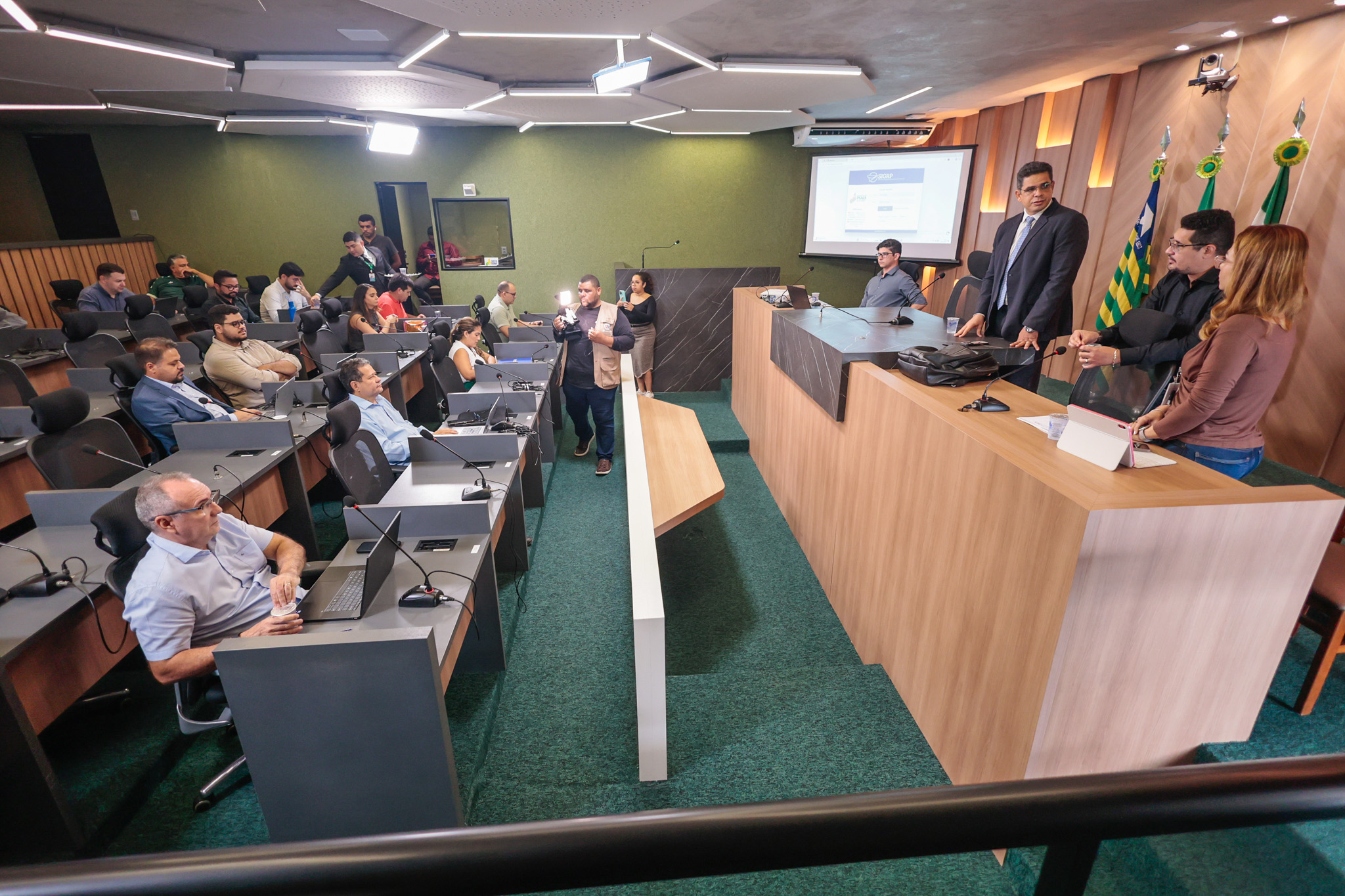 CURSO SOBRE EMENDA PARLAMENTARES PARA SECRETARIAS DOS GABINETES (5).jpg