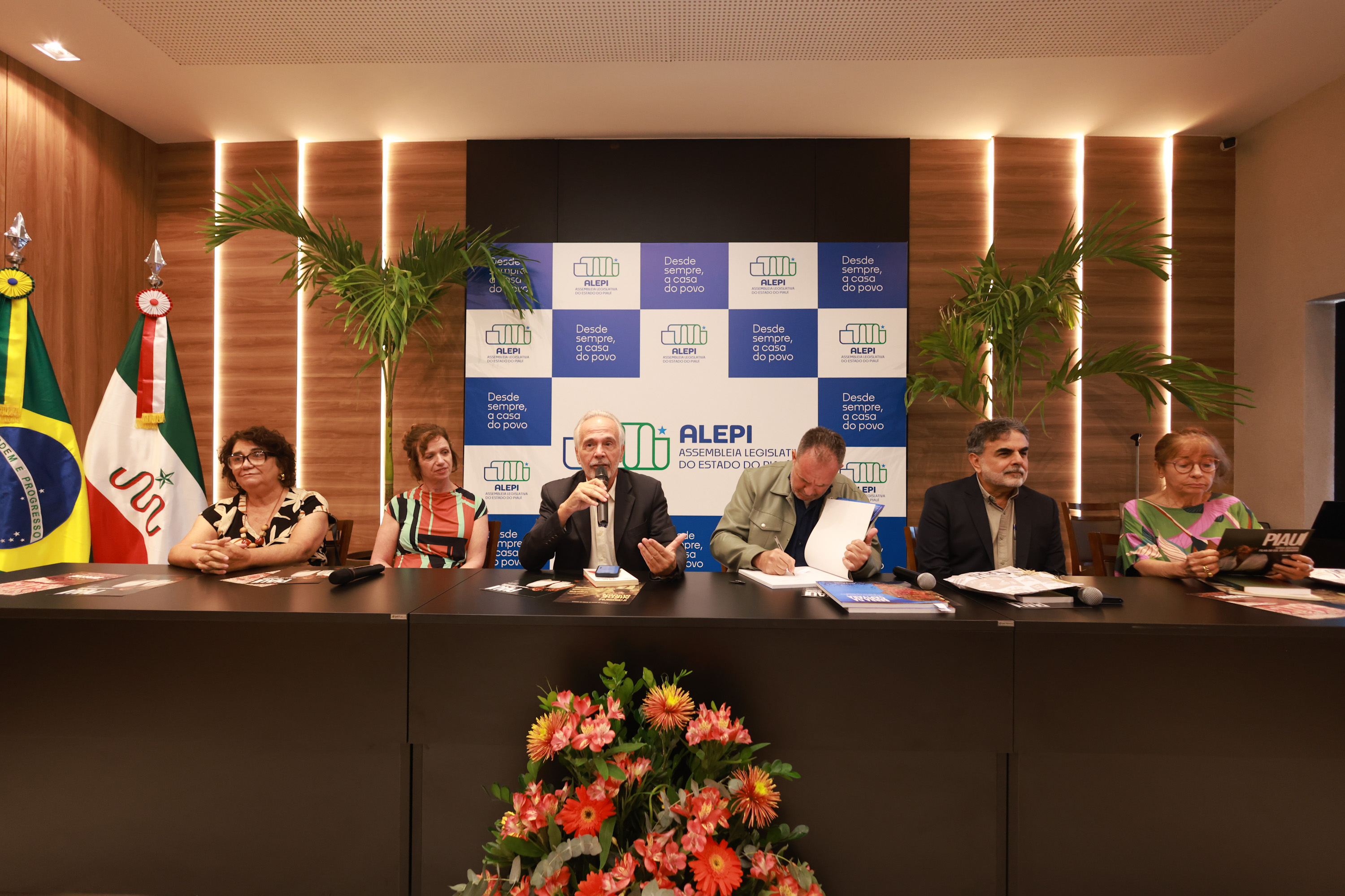 ABERTURA DA EXPOSIÇÃO AS DESCOBERTAS E O LEGADO DE NIÉDE GUIDON DE ANDRÉ PESSOA -  FOTOS REGIS FALCAO ASCOM ALEPI-418.jpg