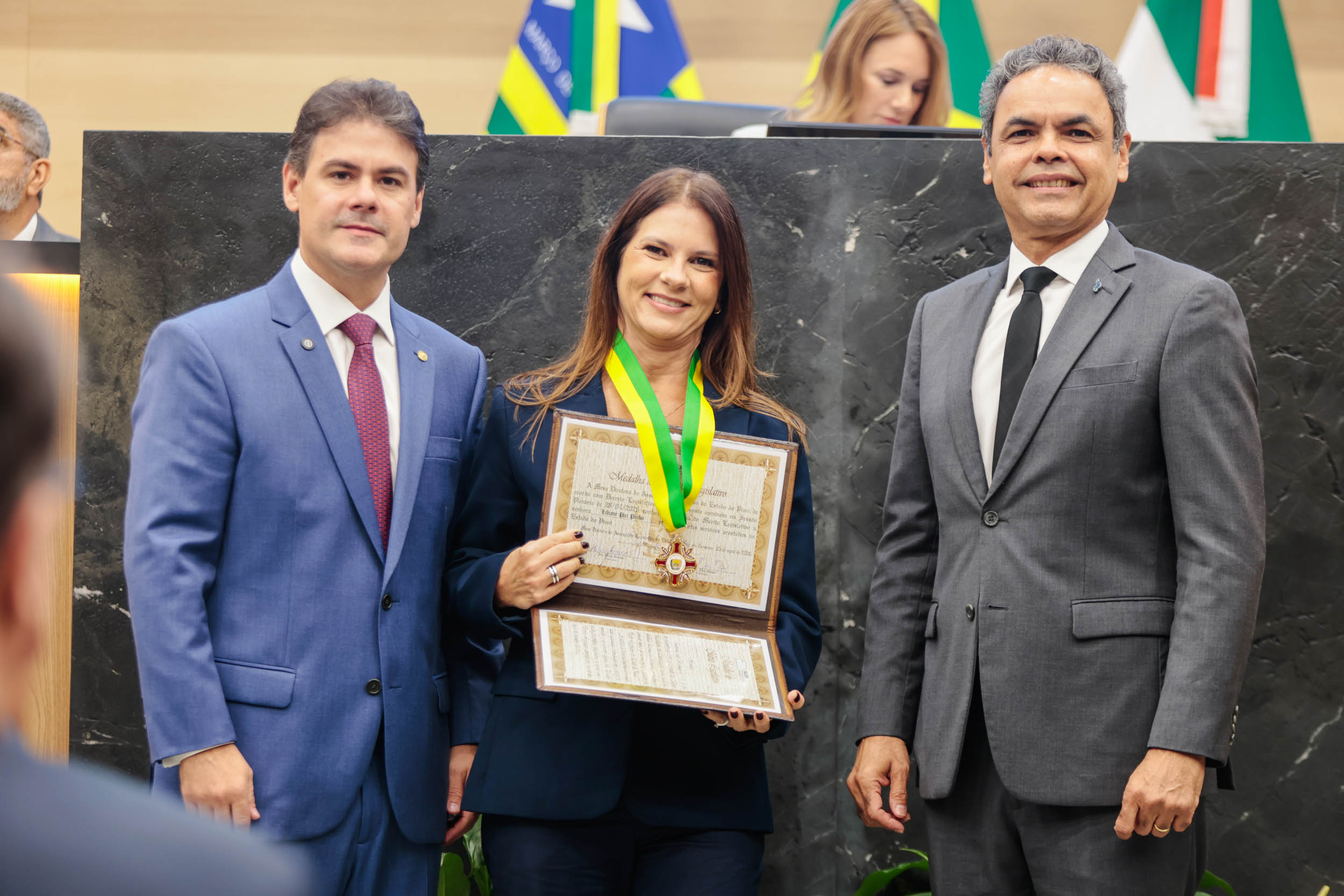 ENTREGA MEDALHA MÉRITO LEGISLATIVO (103).jpg