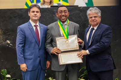 ENTREGA MEDALHA MÉRITO LEGISLATIVO (106).jpg