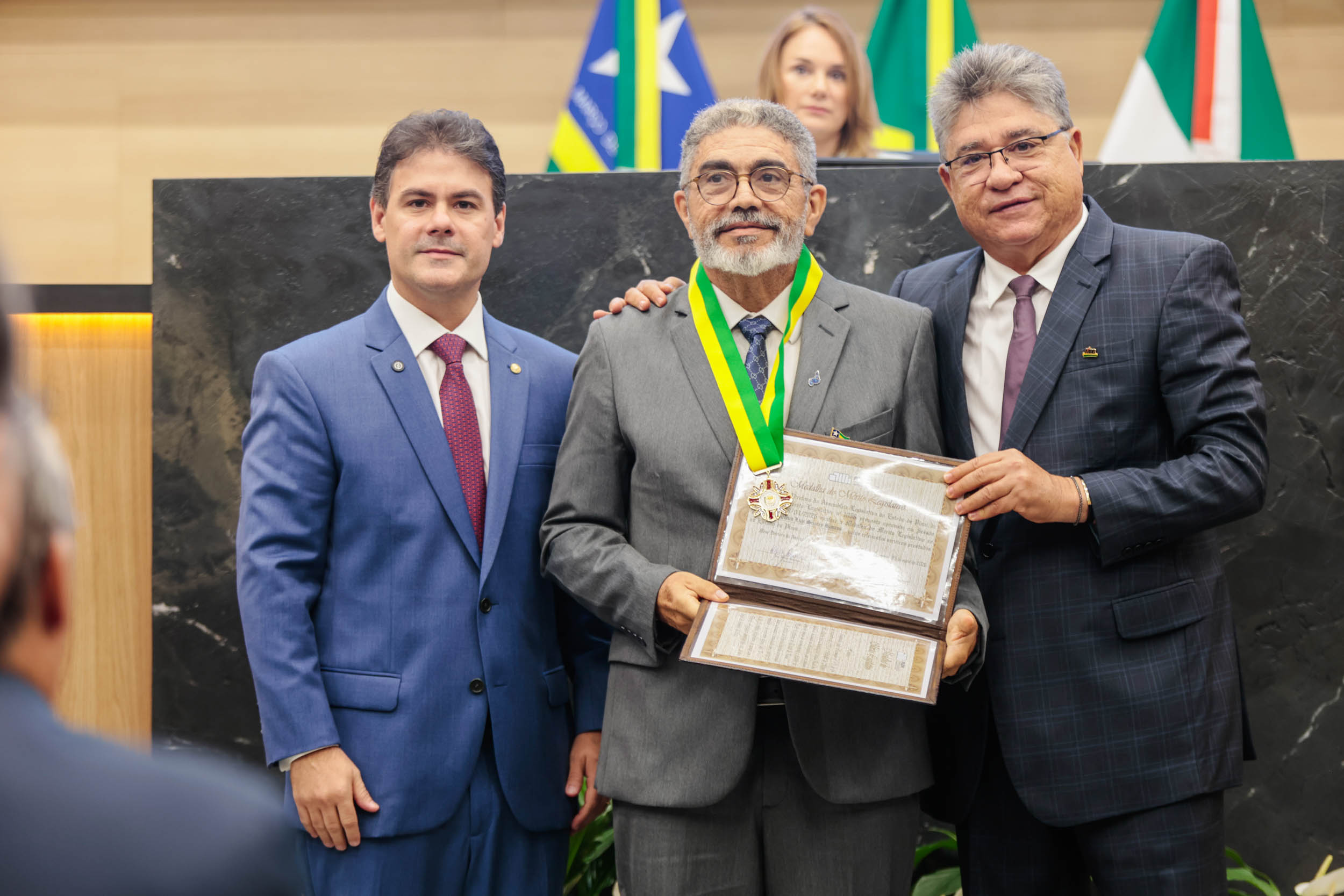 ENTREGA MEDALHA MÉRITO LEGISLATIVO (116).jpg