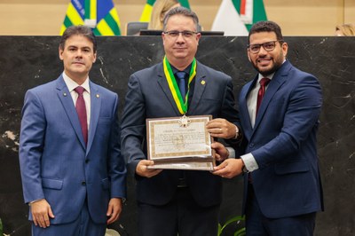 ENTREGA MEDALHA MÉRITO LEGISLATIVO (125).jpg