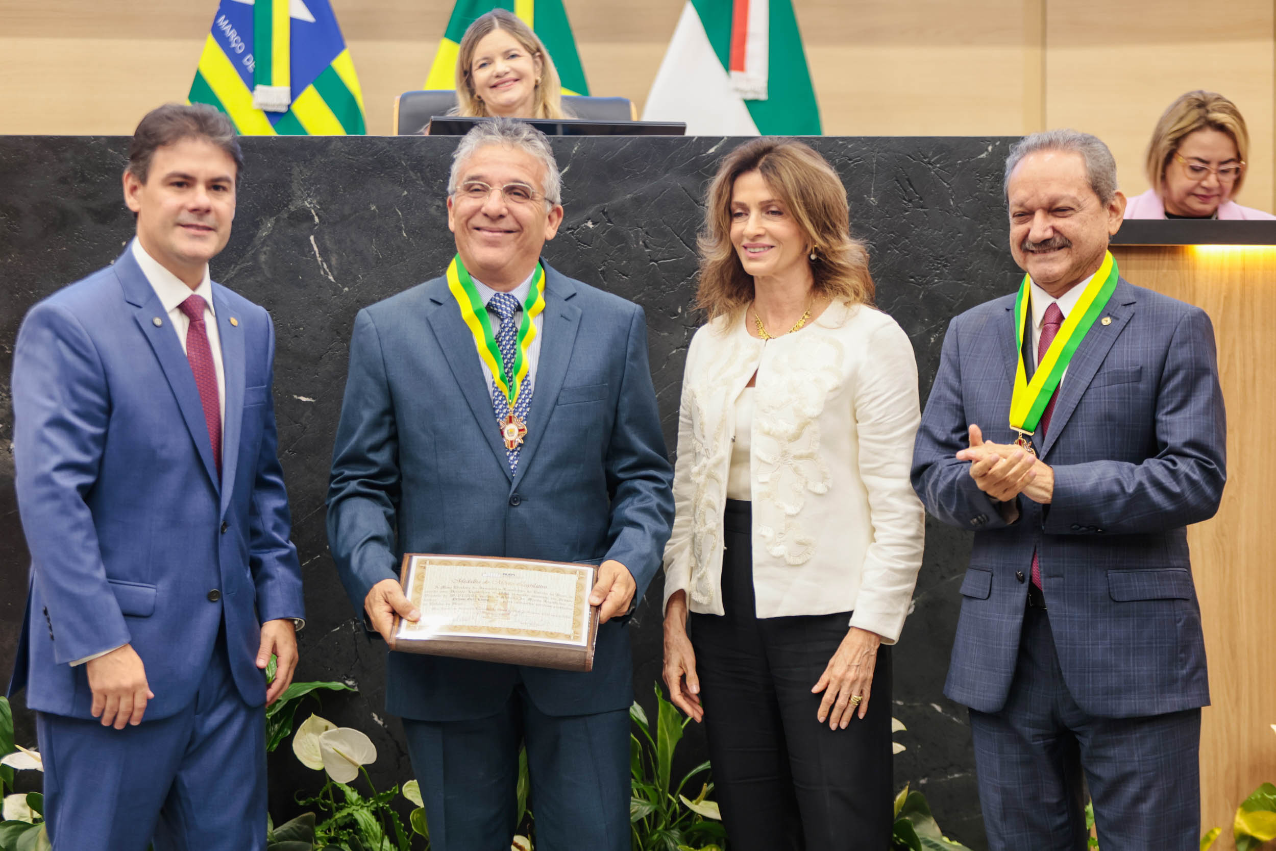 ENTREGA MEDALHA MÉRITO LEGISLATIVO (129).jpg