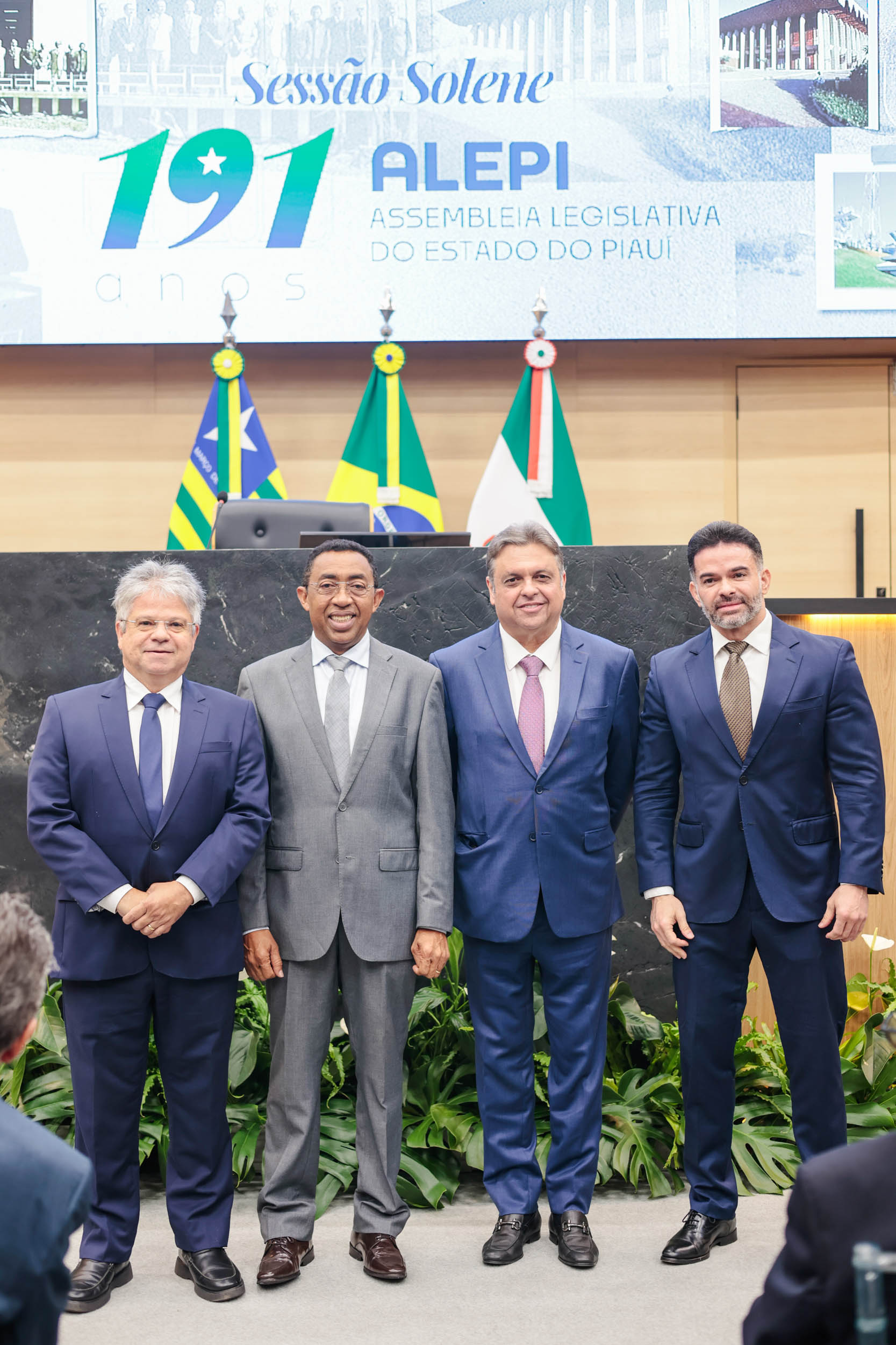 ENTREGA MEDALHA MÉRITO LEGISLATIVO (13).jpg