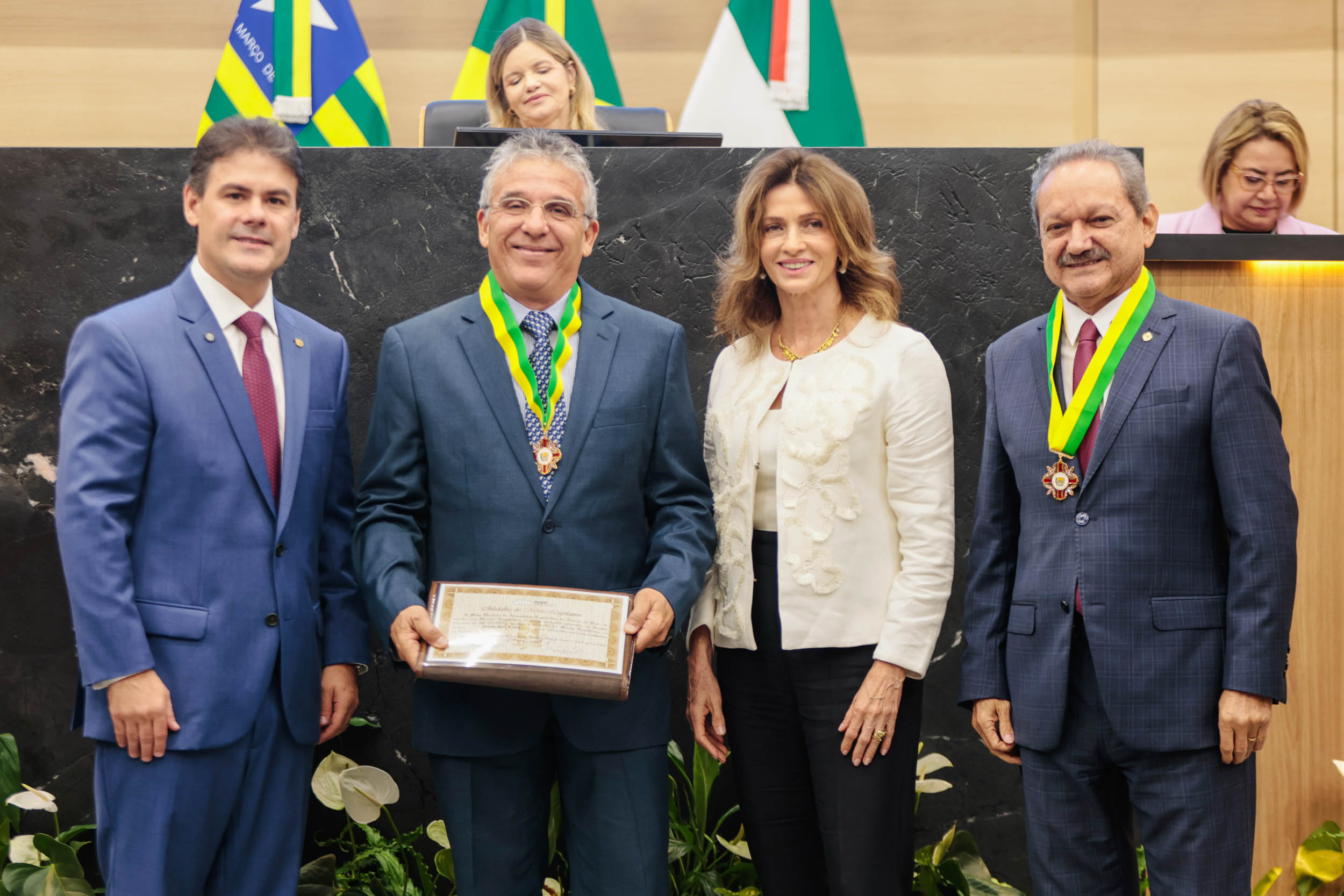 ENTREGA MEDALHA MÉRITO LEGISLATIVO (130).jpg