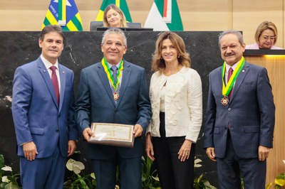 ENTREGA MEDALHA MÉRITO LEGISLATIVO (130).jpg