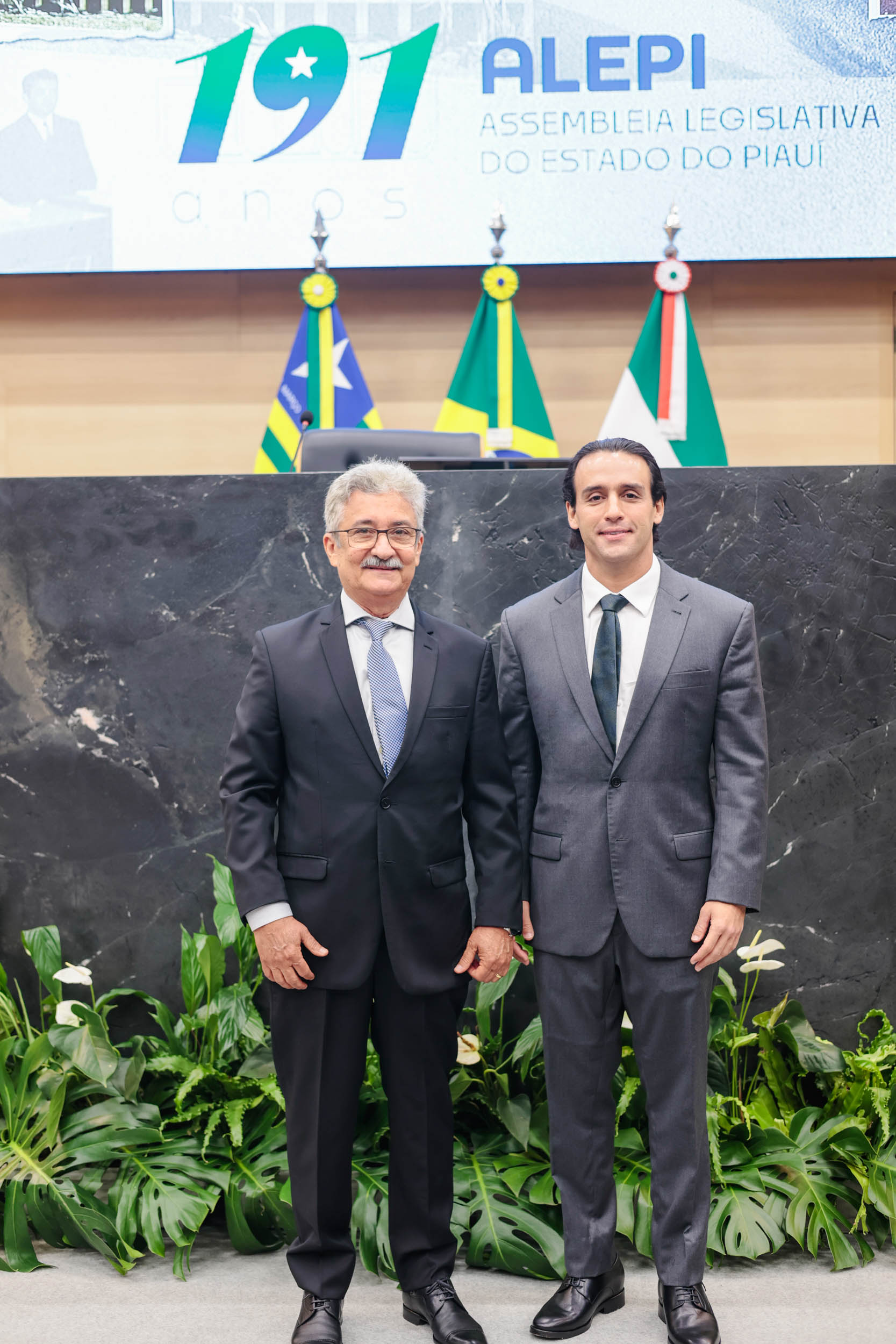 ENTREGA MEDALHA MÉRITO LEGISLATIVO (15).jpg