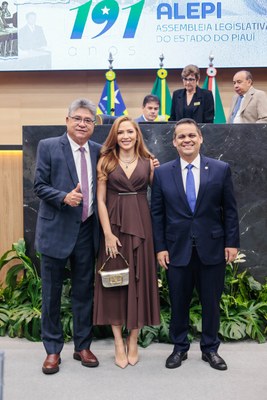 ENTREGA MEDALHA MÉRITO LEGISLATIVO (19).jpg