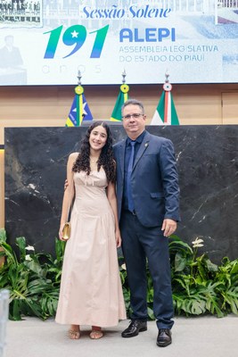 ENTREGA MEDALHA MÉRITO LEGISLATIVO (2).jpg