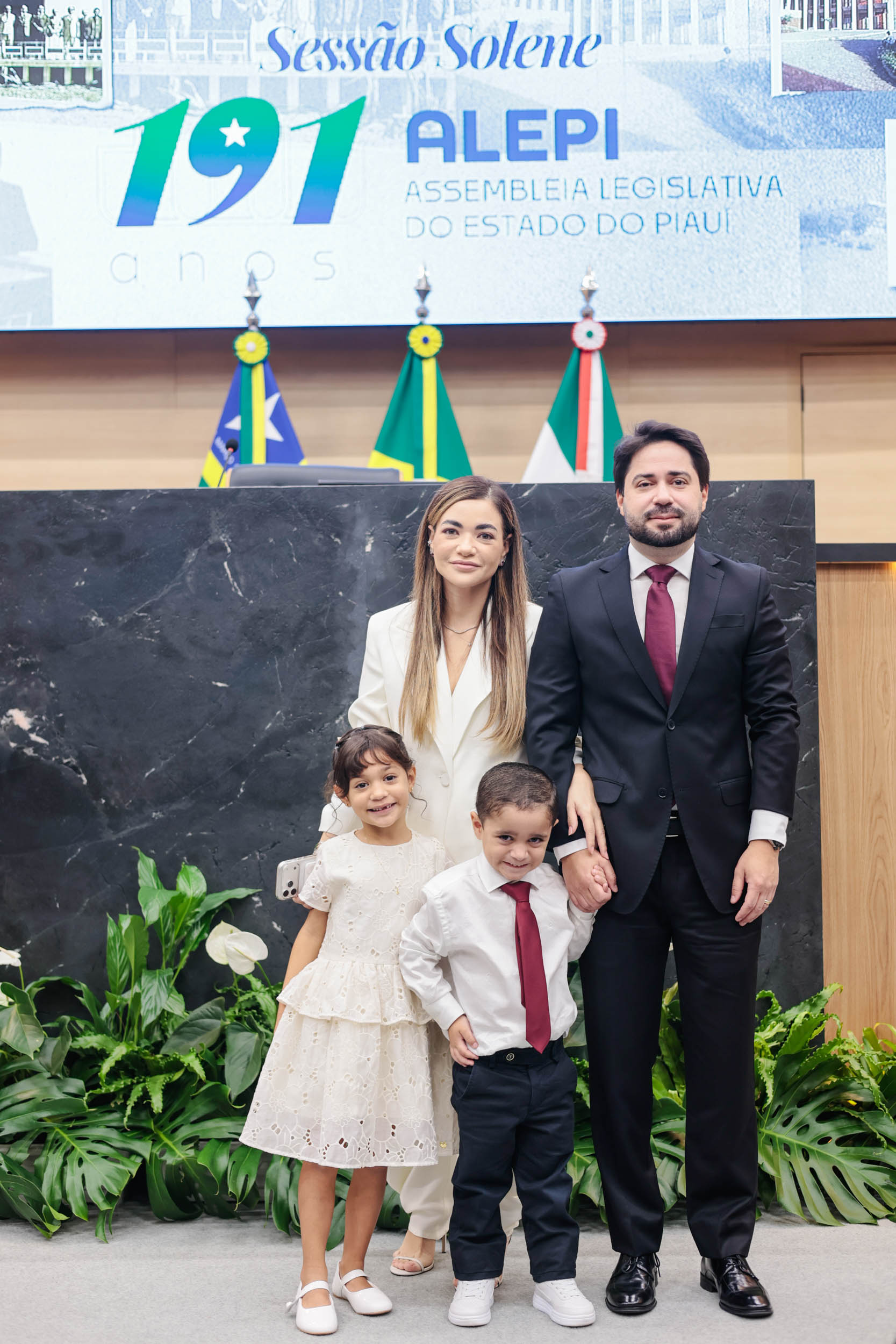 ENTREGA MEDALHA MÉRITO LEGISLATIVO (3).jpg