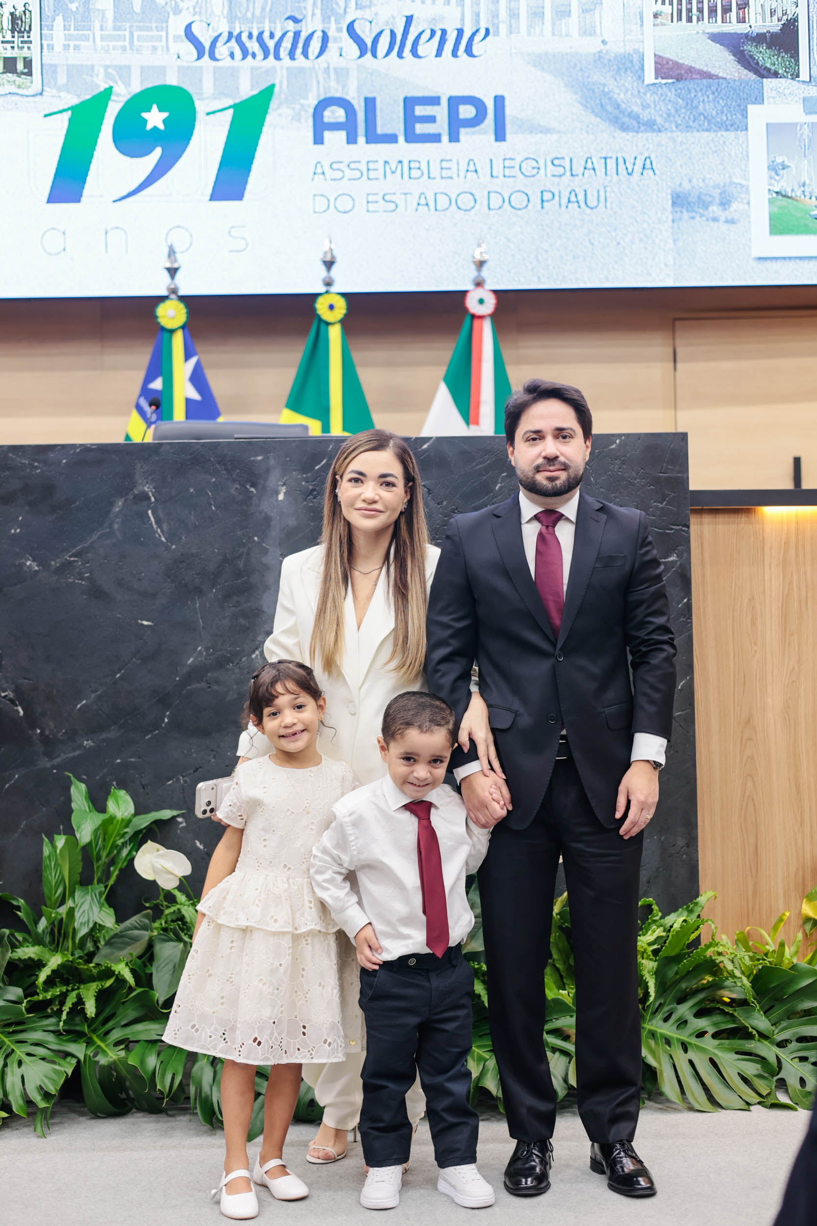 ENTREGA MEDALHA MÉRITO LEGISLATIVO (4).jpg
