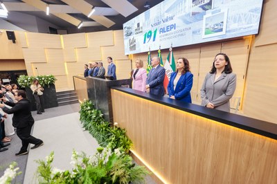 ENTREGA MEDALHA MÉRITO LEGISLATIVO (64).jpg