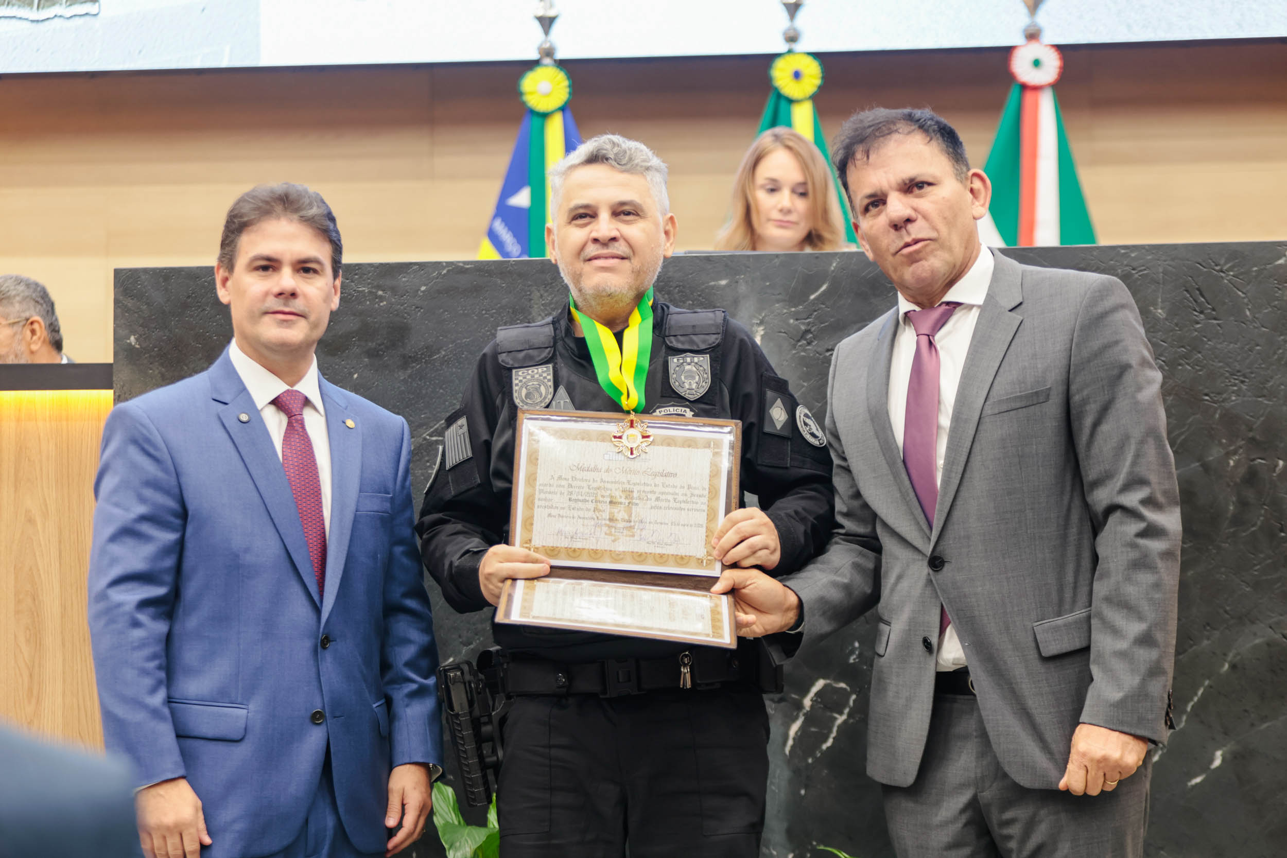 ENTREGA MEDALHA MÉRITO LEGISLATIVO (81).jpg