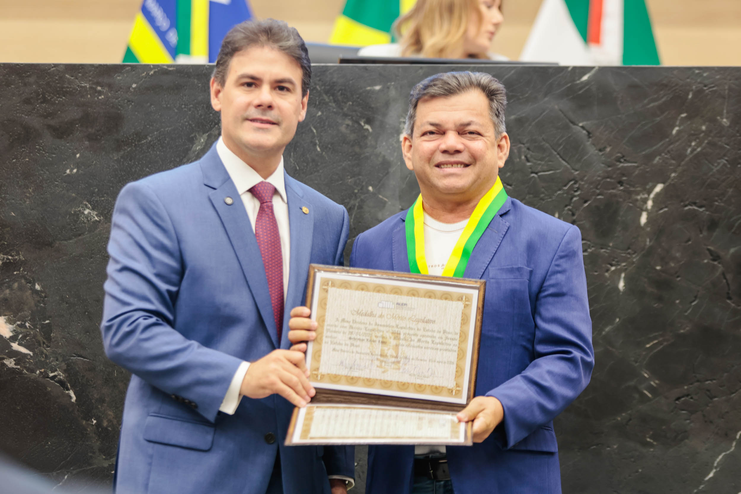 ENTREGA MEDALHA MÉRITO LEGISLATIVO (85).jpg