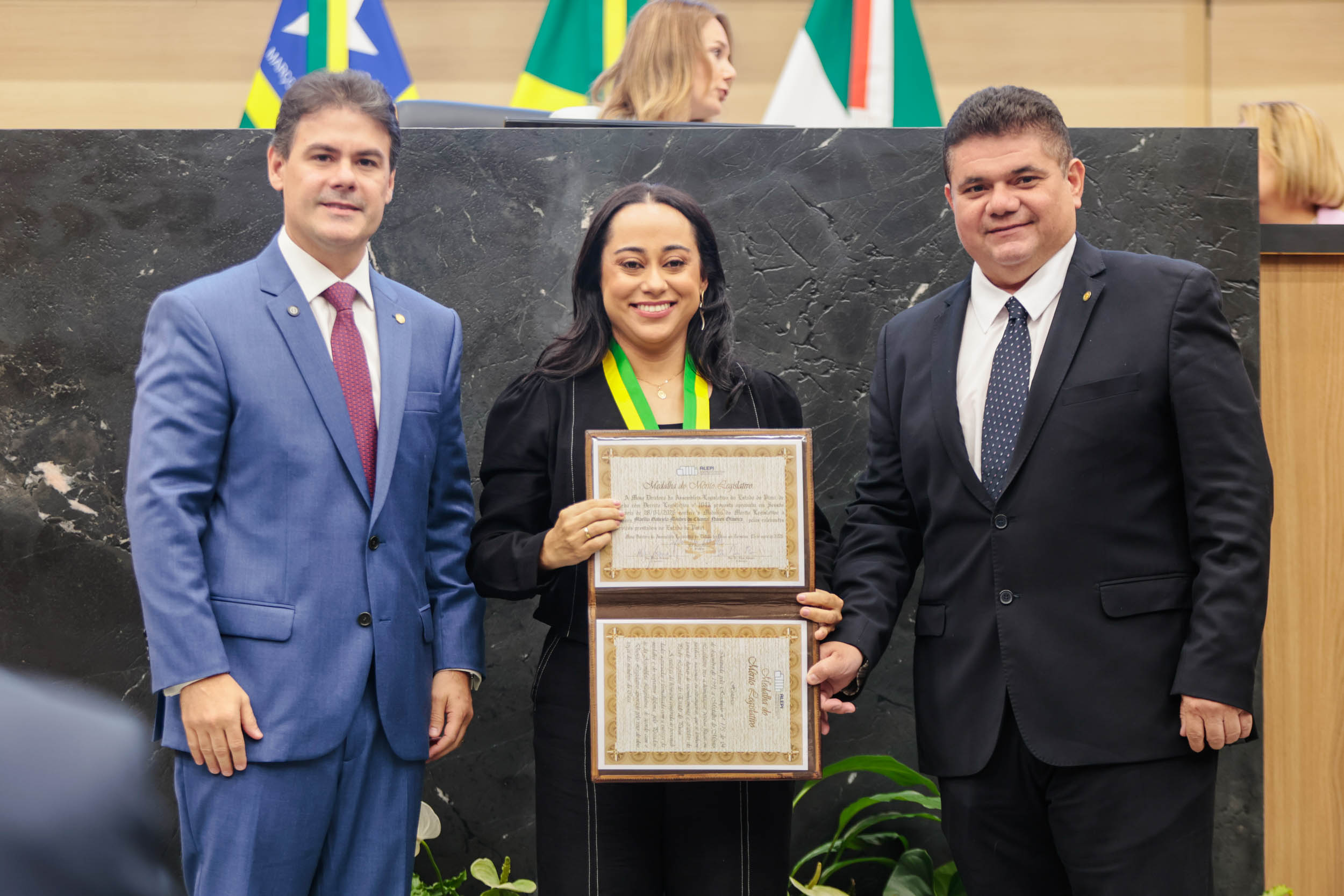 ENTREGA MEDALHA MÉRITO LEGISLATIVO (86).jpg