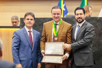 ENTREGA MEDALHA MÉRITO LEGISLATIVO (88).jpg