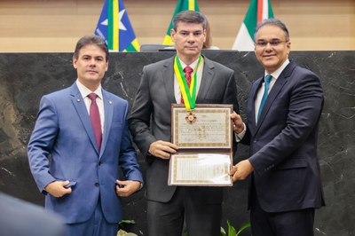 ENTREGA MEDALHA MÉRITO LEGISLATIVO (90).jpg