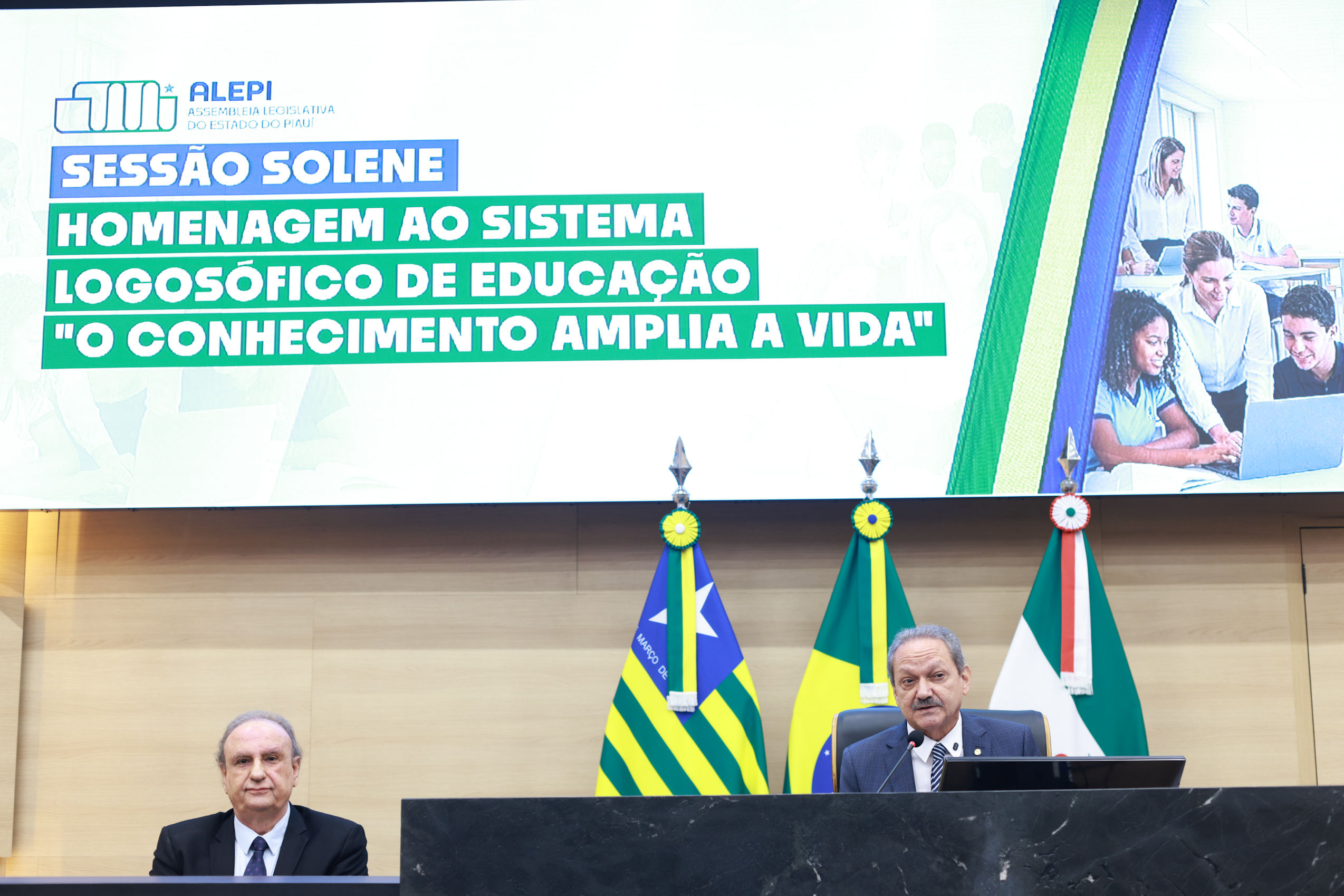 SESSÃO SOLENE EM HOMENAGEM AO SISTEMA LOGOSÓFICO DE EDUCAÇÃO - FOTOS REGIS FALCÃO ASCOM ALEPI (15).jpg
