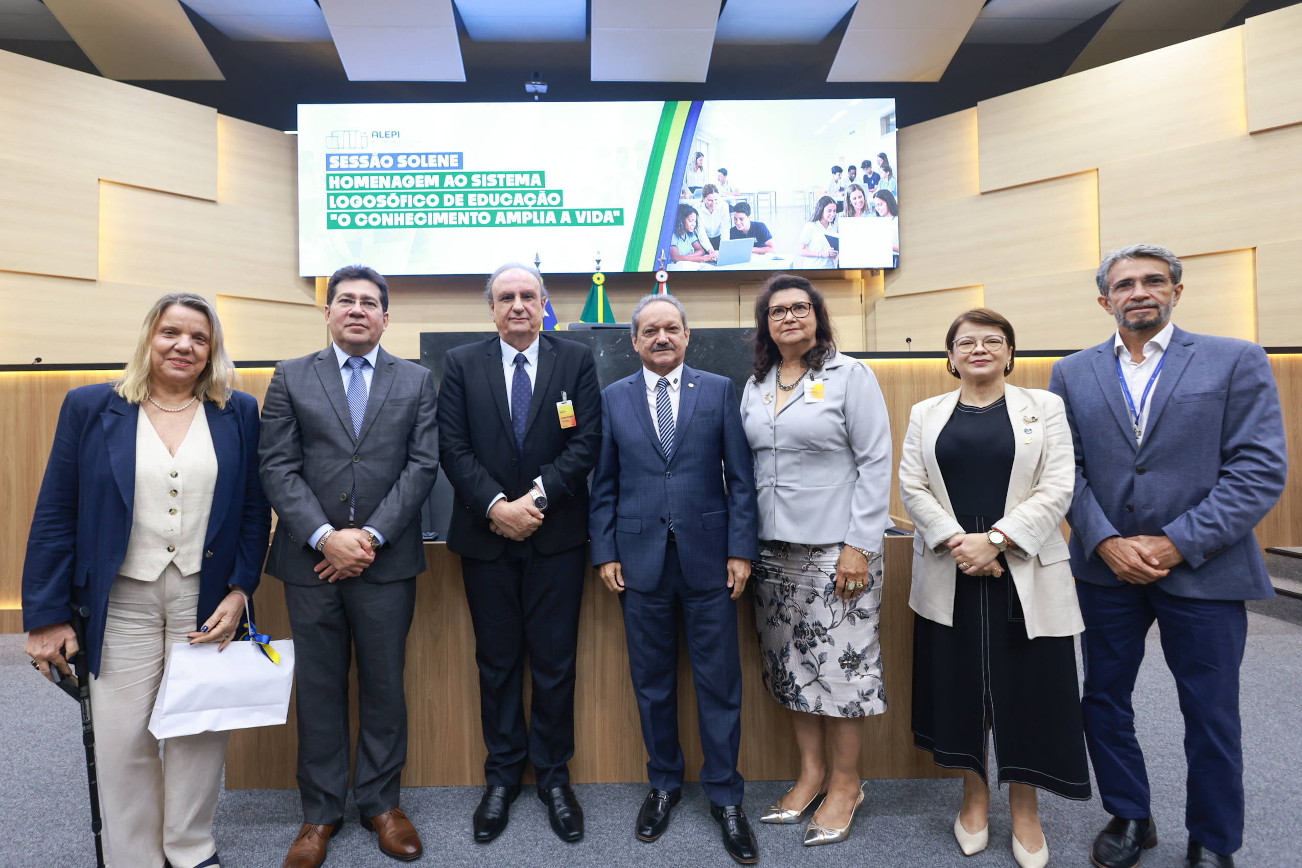 SESSÃO SOLENE EM HOMENAGEM AO SISTEMA LOGOSÓFICO DE EDUCAÇÃO - FOTOS REGIS FALCÃO ASCOM ALEPI (16).jpg