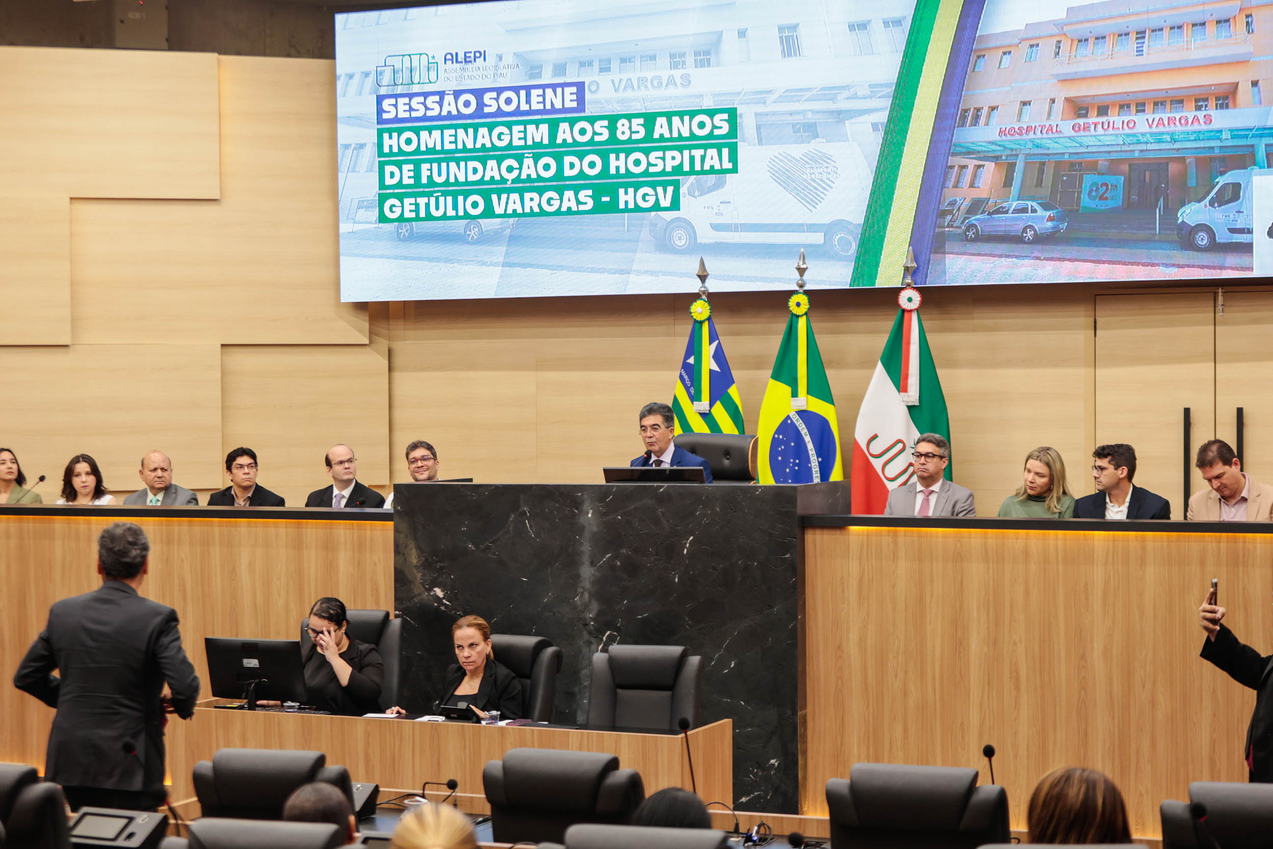SESSÃO SOLENE EM HOMENAGEM AOS 85 ANOS DO HGV (21).jpg