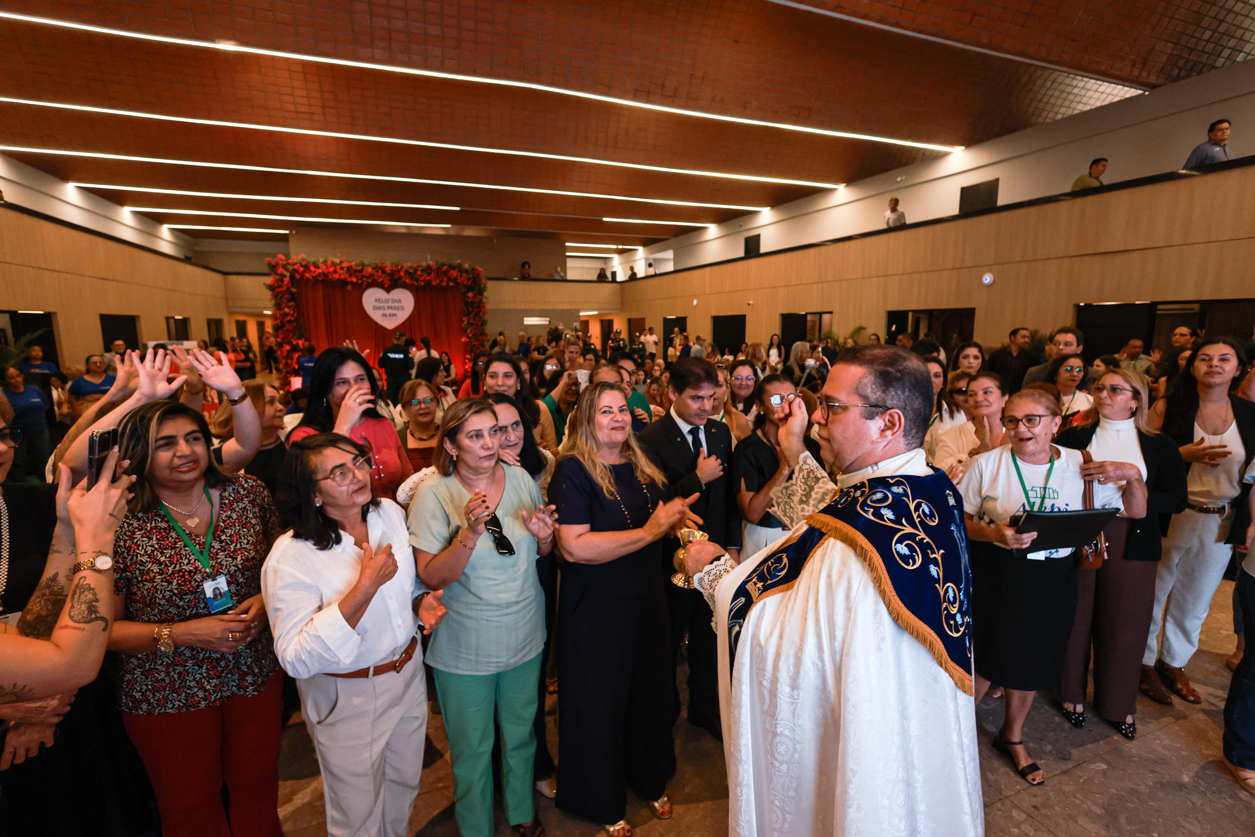 COMEMORAÇÃO DO DIA DAS MÃES - FOTOS REGIS FALCÃO ASCOM ALEPI (17).jpg