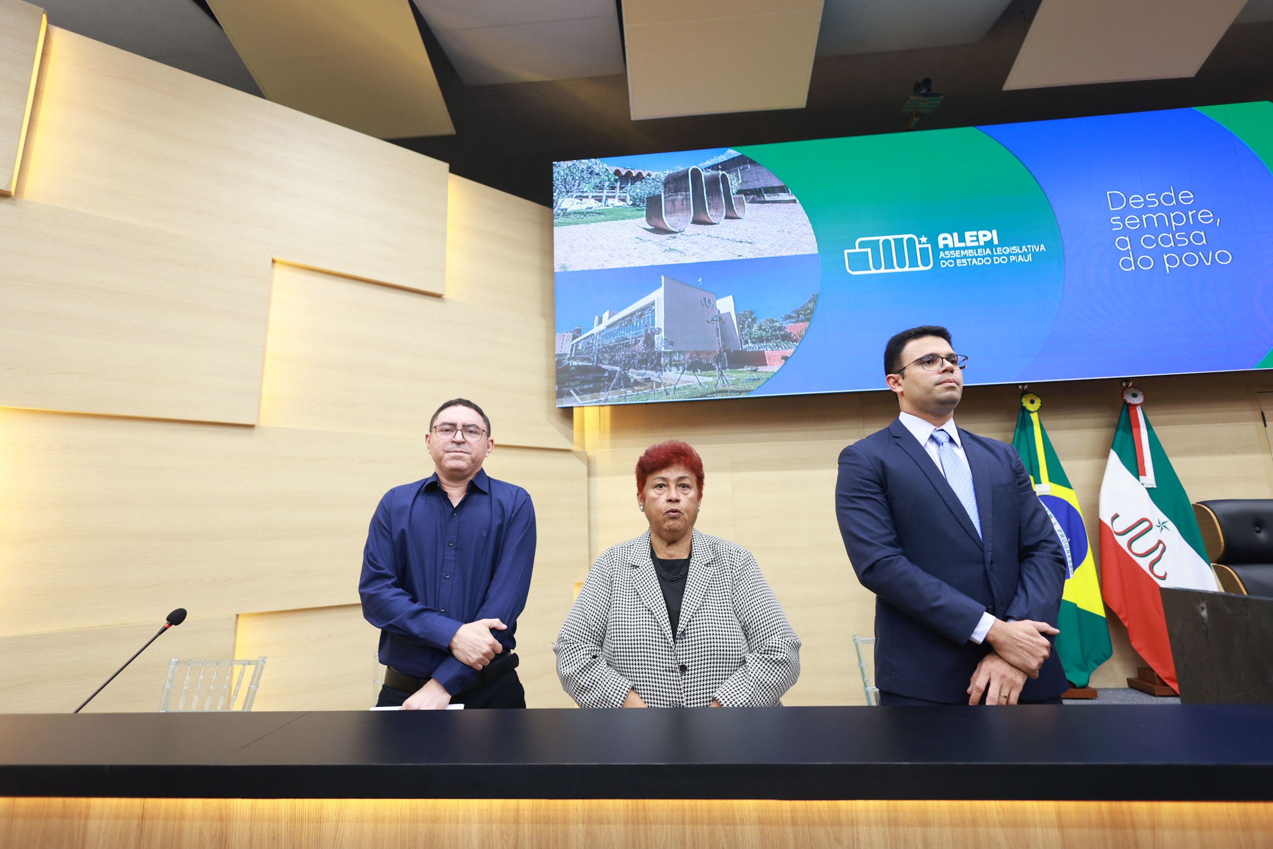 SESSÃO SOLENE EM HOMENAGEM À SEMANA DA ENFERMAGEM - FOTOS REGIS FALCÃO ASCOM ALEPI (4).jpg
