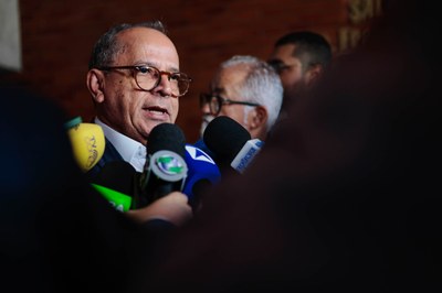 HÉLIO ISAÍAS PT (1).jpg