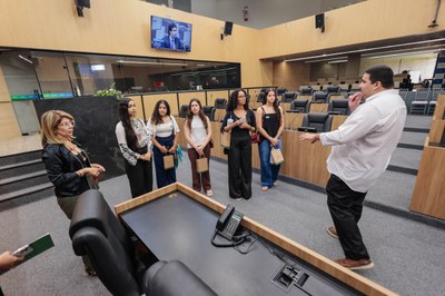 VISITA ESTUDANTES DE DIREITO UEMA (5).jpg