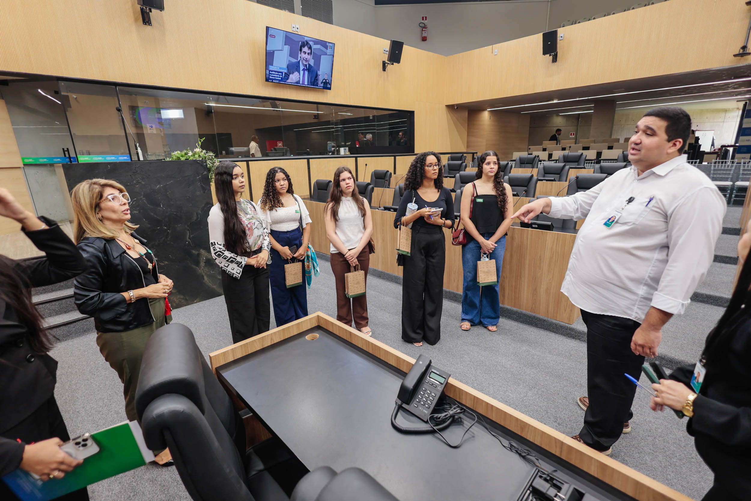VISITA ESTUDANTES DE DIREITO UEMA (6).jpg