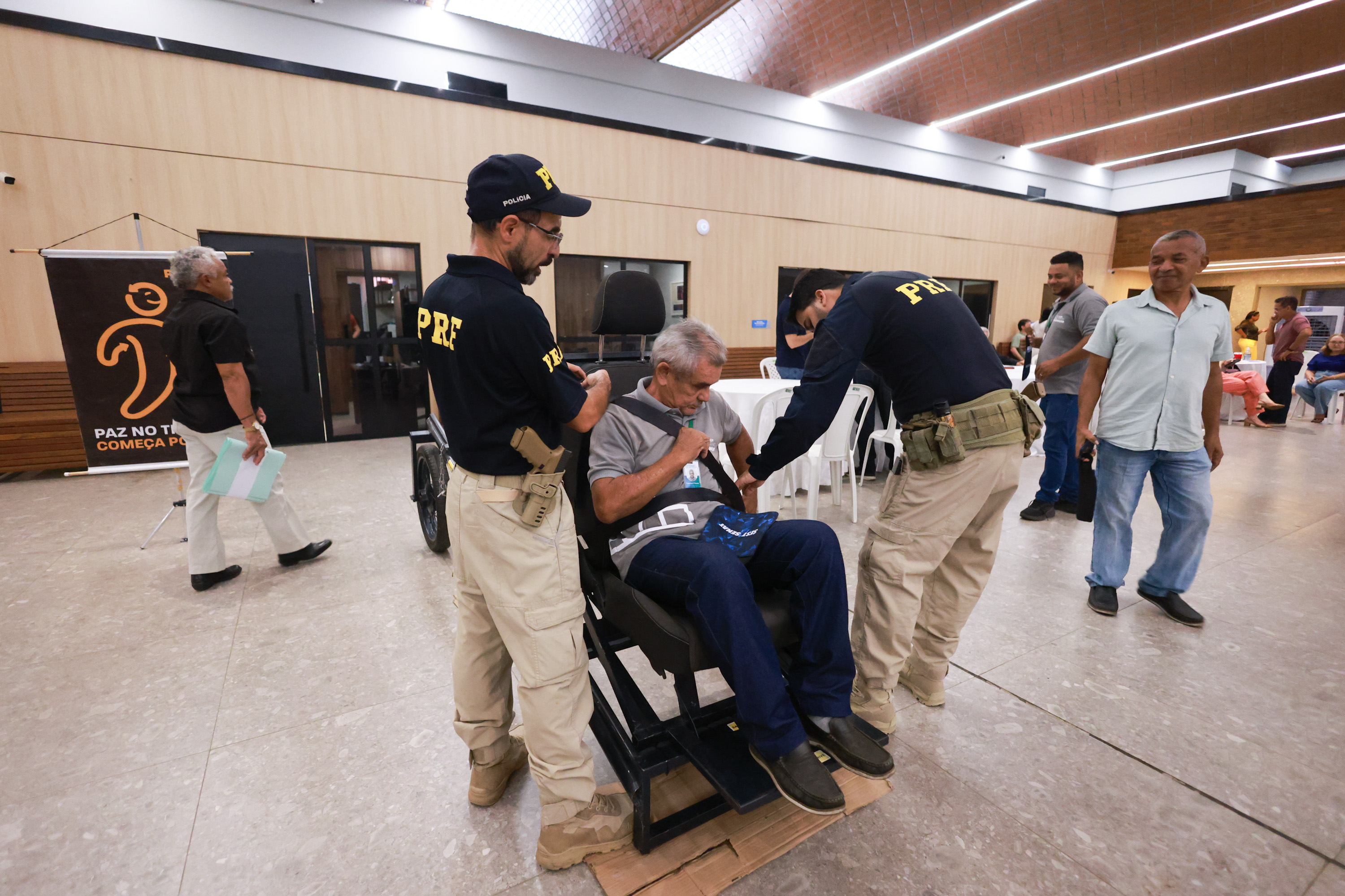  IMPLANTAÇÃO DO PROGRAMA VIDA NO TRÂNSITO MAIO AMARELO PARCERIA COM A SESAPI - FOTOS REGIS FALCAO ASCOM ALEPI (11).jpg